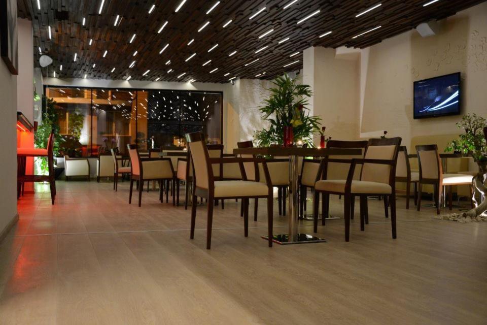 Zenti Plaza Hotel Drobeta Turnu Severin Eksteriør billede